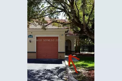 2452 Centergate #104, Miramar, FL 33025 - Photo 9
