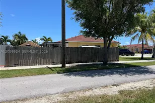 12265 SW 215th, Miami, FL 33177 - Photo 3