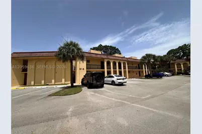 818 SW 9th Street #203, Boca Raton, FL 33486 - Photo 11