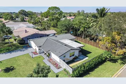 7501 NW 42nd, Coral Springs, FL 33065 - Photo 3
