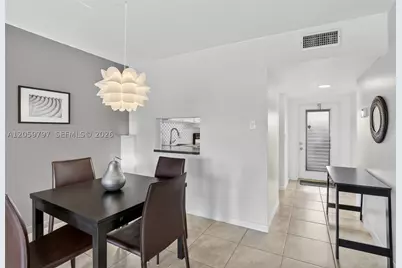 7897 Golf Circle #307, Margate, FL 33063 - Photo 5