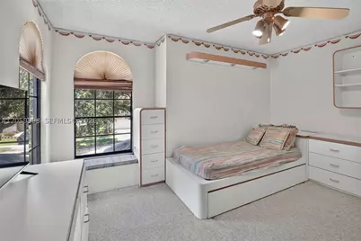 11584 Waterford, Cooper City, FL 33026 - Photo 19