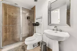 848 Brickell Key, Miami, FL 33131 - Photo 7