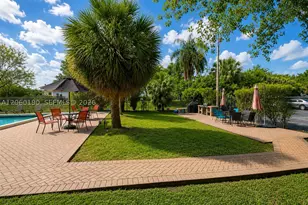 900 NE 195th, Miami, FL 33179 - Photo 3