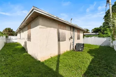 [Address not provided], West Palm Beach, FL 33407 - Photo 3