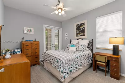 14610 Laguna, Fort Myers, FL 33908 - Photo 5