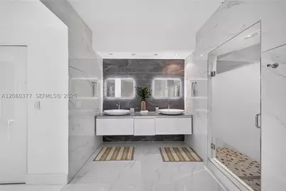 300 S Pointe #2104, Miami Beach, FL 33139 - Photo 33