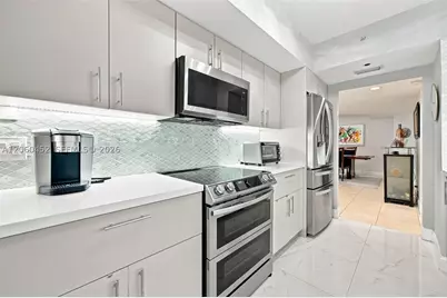 21205 Yacht Club #1502, Aventura, FL 33180 - Photo 5