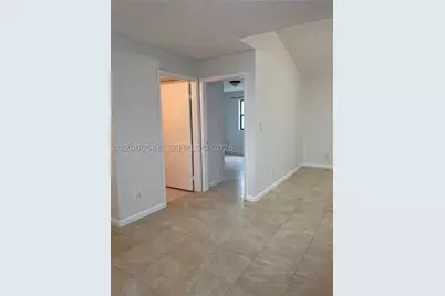 530 S Park #28-11, Hollywood, FL 33021 - Photo 17