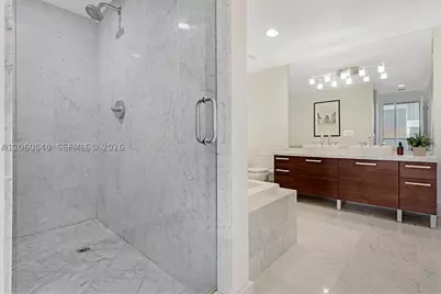 253 NE 2nd #508, Miami, FL 33132 - Photo 17