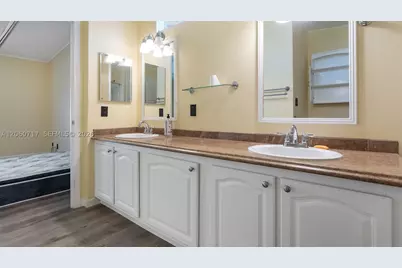 6515 Colonial, Margate, FL 33063 - Photo 35