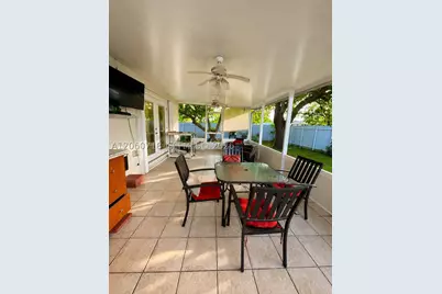 9395 Nassau, Cutler Bay, FL 33189 - Photo 7