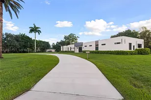 360 Holly, Plantation, FL 33317 - Photo 3