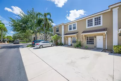 728 SW 122nd, Pembroke Pines, FL 33025 - Photo 3