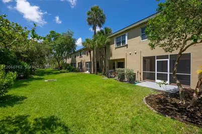 728 SW 122nd, Pembroke Pines, FL 33025 - Photo 29
