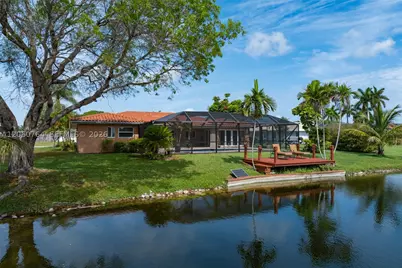 424 Sailboat, Weston, FL 33326 - Photo 3