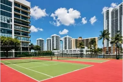 1000 Parkview #505, Hallandale Beach, FL 33009 - Photo 17