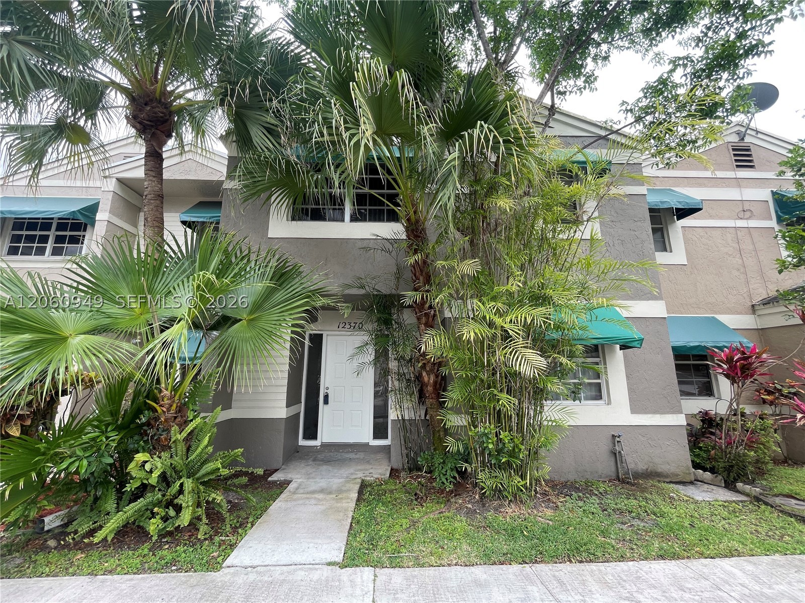 12370 SW 52nd - 12370 SW 52nd, Cooper City, FL 33330 Luxury Property | Jose Angel Pina