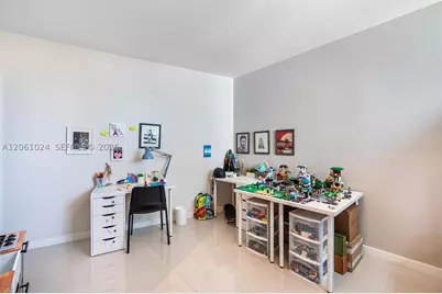 488 NE 18th #401, Miami, FL 33132 - Photo 13