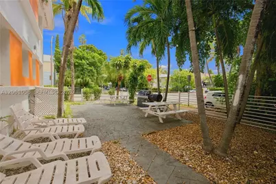 1000 7th #4, Miami Beach, FL 33139 - Photo 13