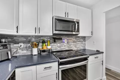 9381 NW 35th, Sunrise, FL 33351 - Photo 11