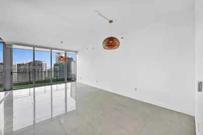 90 SW 3rd #PH-17, Miami, FL 33130 - Photo 9