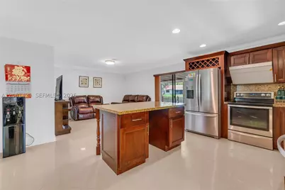 2905 Begonia, Cooper City, FL 33026 - Photo 13