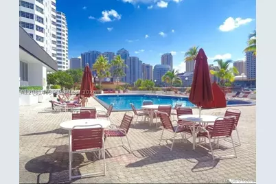 999 Brickell Bay #1408, Miami, FL 33131 - Photo 17