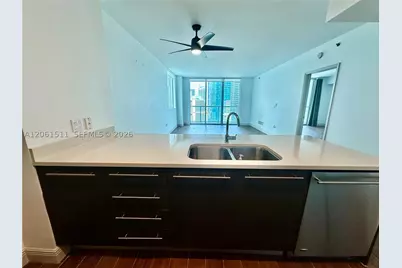 500 Brickell #2407, Miami, FL 33131 - Photo 5
