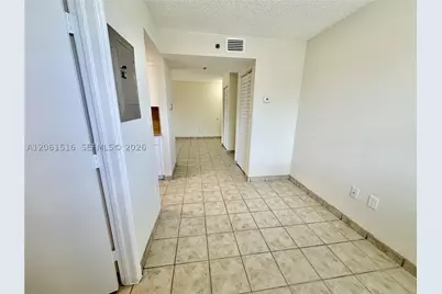 601 SW 37th #303, Miami, FL 33135 - Photo 17