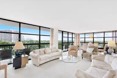 600 Parkview #709, Hallandale, FL 33009 - Photo 9