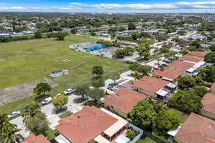 12260 SW 214th, Miami, FL 33177 - Photo 9