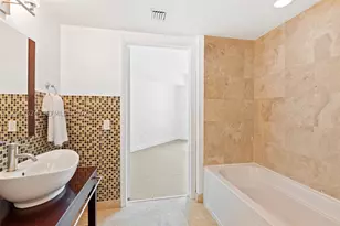 350 S Miami, Miami, FL 33130 - Photo 21