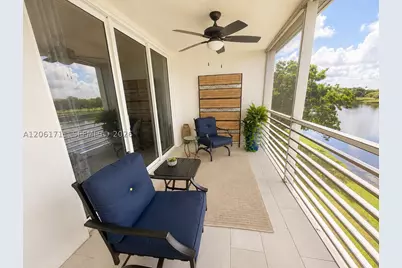 9420 Poinciana #417, Davie, FL 33324 - Photo 7