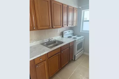 621 SW 15th #1, Miami, FL 33135 - Photo 5