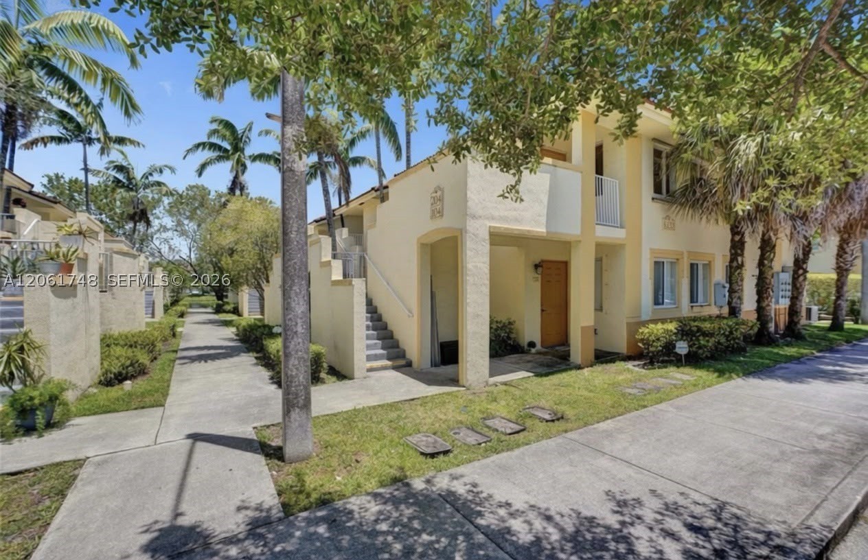 6235 SW 47th #204 - 6235 SW 47th #204, Davie, FL 33314 Luxury Property | Jose Angel Pina