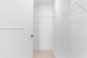 77 SE 5th, Miami, FL 33131 - Photo 13