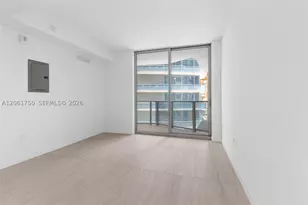 77 SE 5th, Miami, FL 33131 - Photo 3