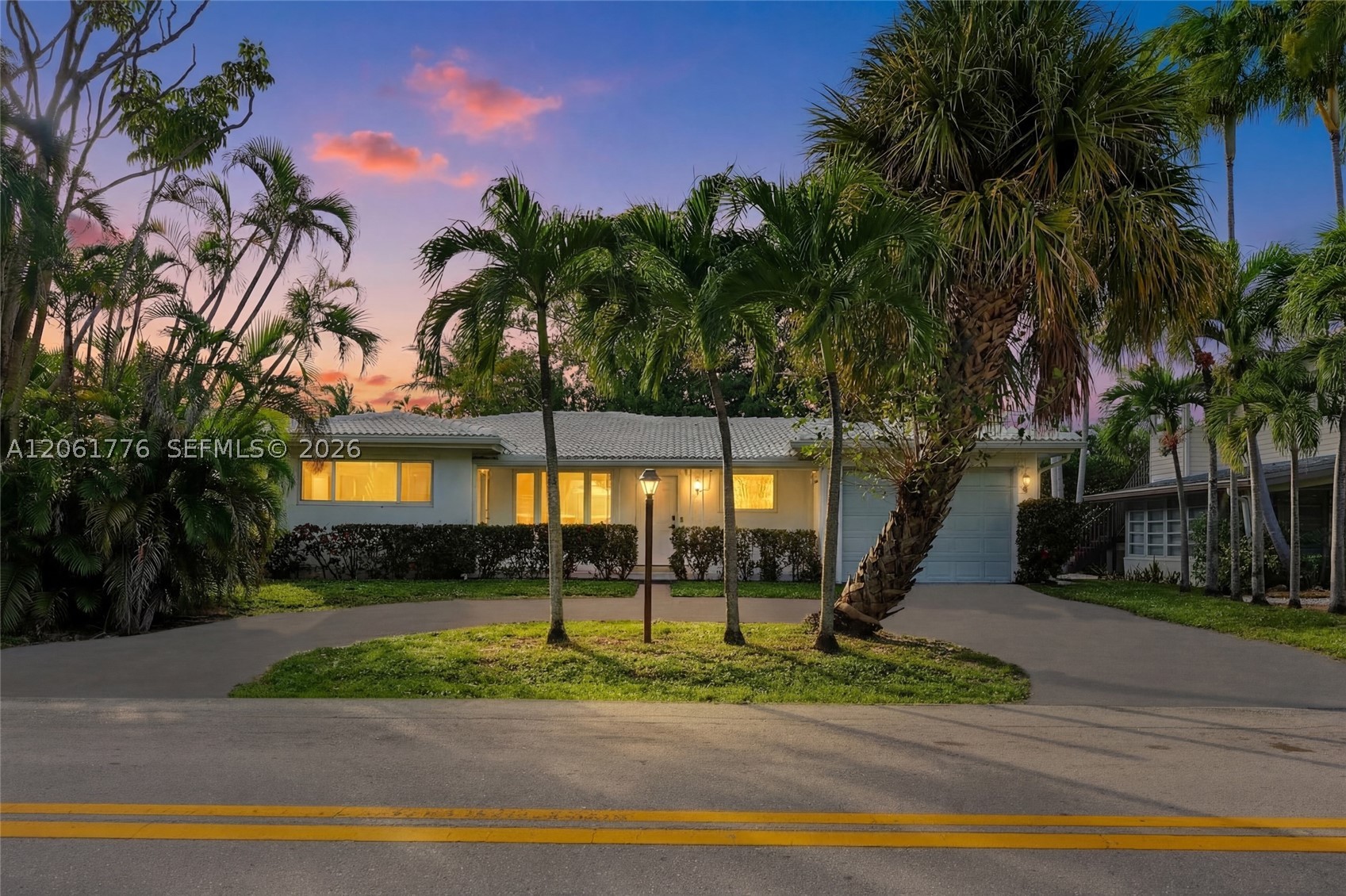 3497 NE 20th main architectural view
