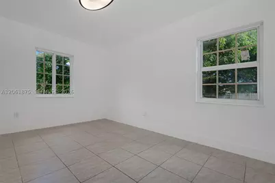 998 W 68th, Hialeah, FL 33014 - Photo 27