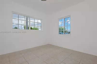 998 W 68th, Hialeah, FL 33014 - Photo 21