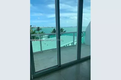 2000 Bay #403, Miami Beach, FL 33141 - Photo 11