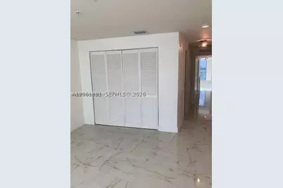 2000 Bay #403, Miami Beach, FL 33141 - Photo 13