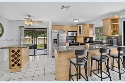 1580 SW 87th, Pembroke Pines, FL 33025 - Photo 17