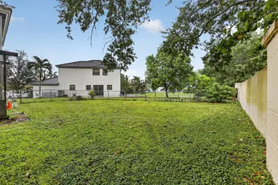 1580 SW 87th, Pembroke Pines, FL 33025 - Photo 47