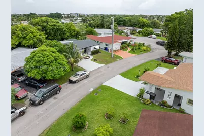 4595 NW 43rd, Lauderdale Lakes, FL 33319 - Photo 43