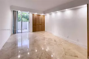 1670 Bay, Miami Beach, FL 33139 - Photo 9