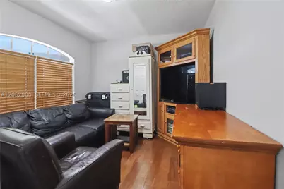 572 SE 18th, Homestead, FL 33033 - Photo 17