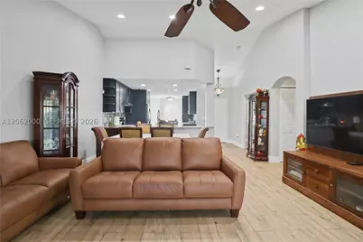 572 SE 18th, Homestead, FL 33033 - Photo 5