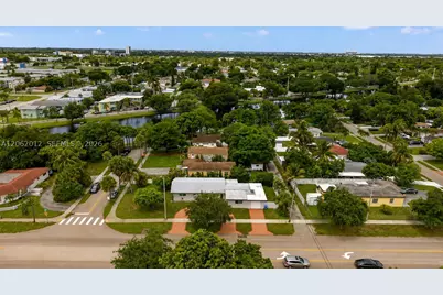 17200 NE 15th, North Miami Beach, FL 33162 - Photo 3